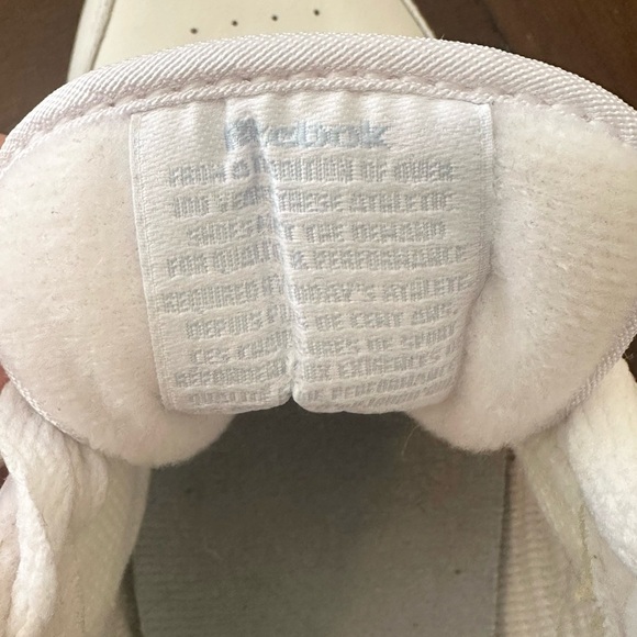 Reebok Women’s White Slide Sneaker Sz 6 - Picture 7 of 8